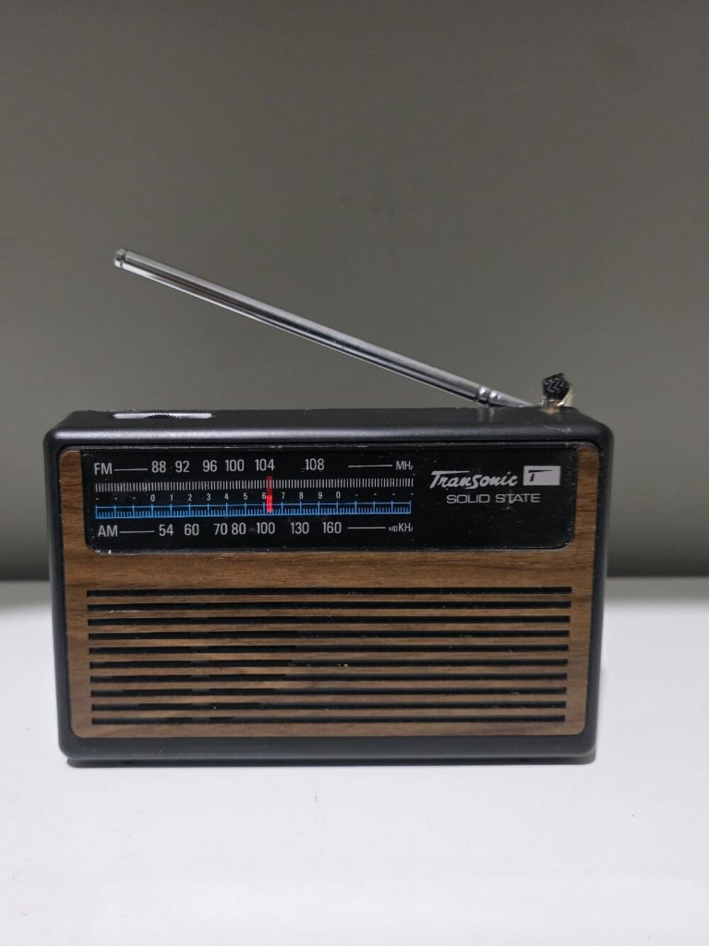 Vintage Transsonic 8F3 AM/FM Working Portable Radio